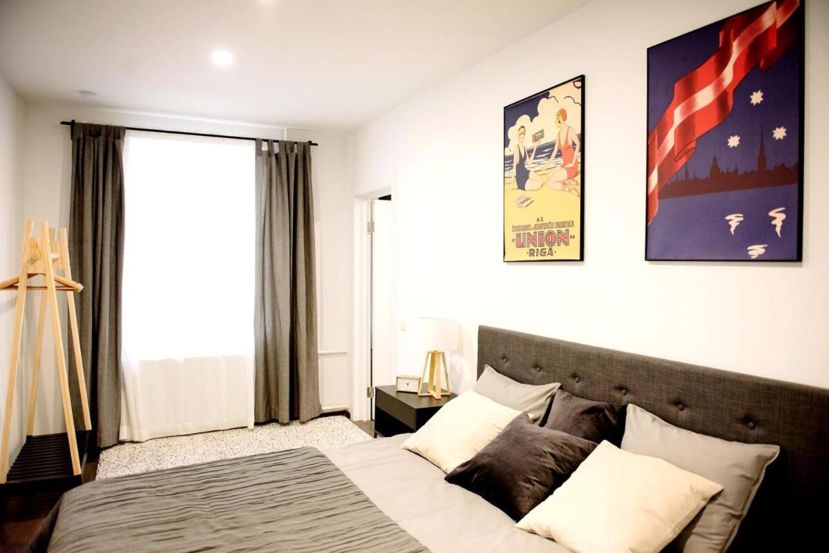 Traditional And Warm Latvian Appartement Riga